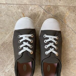 Women’s Dr Scholl’s slip on canvas sneakers  Size 7. Used. Khaki green